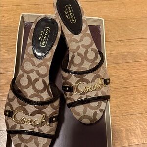 Coach Women's Brown and Tan Logo Sandals